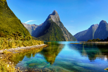Spektakuläre Fjorde und Berge im Fiordland Nationalpark, Neuseeland
